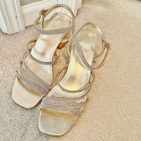 Naturalizer Niko 2 Studded Cushioned Strappy Ankle Adjustable Strap Heel Sandals - Picture 1 of 16